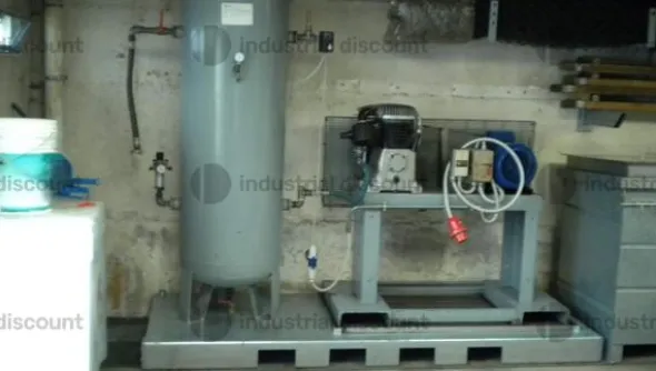 2#9298 Compressore con serbatoio