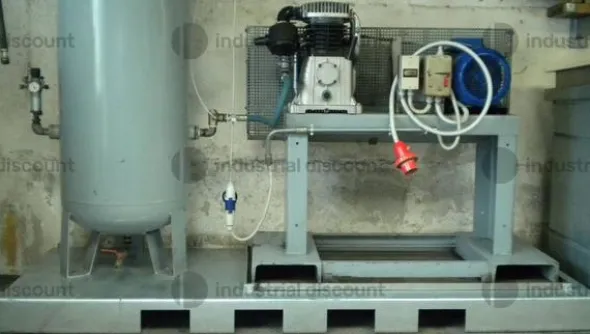 2#9298 Compressore con serbatoio