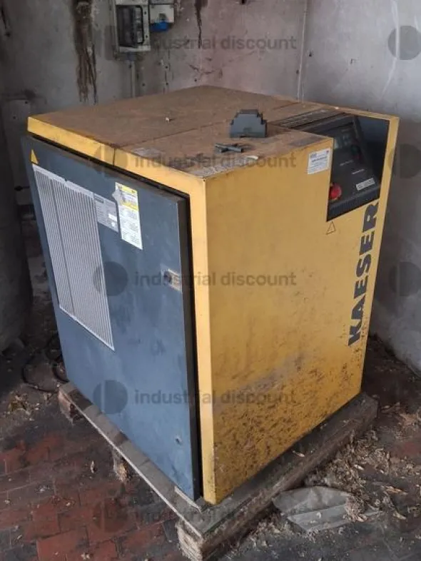 42#9818 Compressore Kaeser ed essiccatore FSN