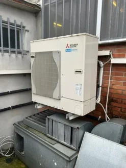 66#8671 condizionamento ambiente Lampade insetti e boiler elettrico