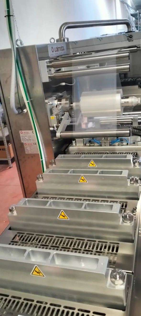 CONFEZIONATRICE AUTOMATICA
