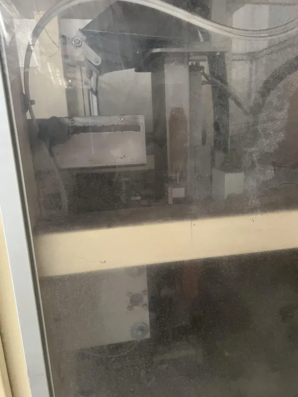 CONFEZIONATRICE INSACCATRICE VERTICALE POLVERI,TRUCIOLI