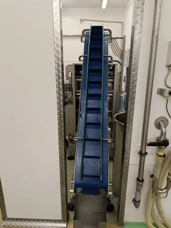 CONFEZIONATRICE VERTICALE INOX PER MOZZARELLA ROBYPAK