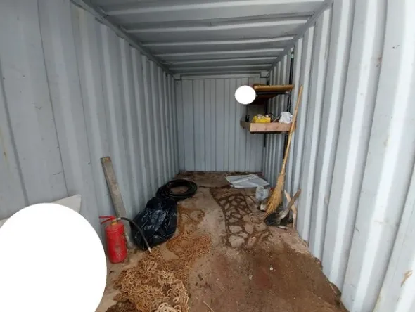 4#5767 Container