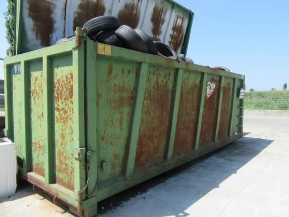 2082#3561 Container con coperchio BTE