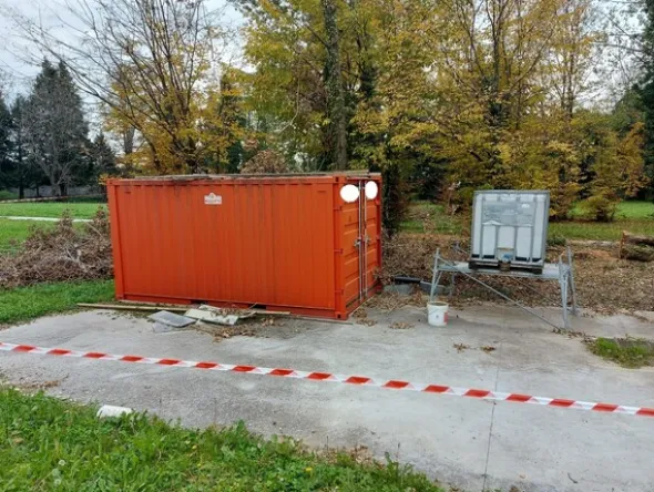 30#5641 Container ed attrezzatura edile