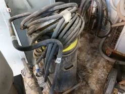 5#12020 Container in metallo, apparecchiature da lavoro con ricambi e indumenti da lavoro