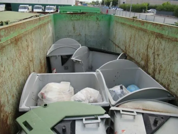 2195#3561 Container Locatelli Eurocontainers