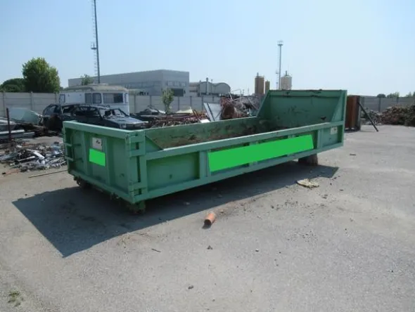 2085#3561 Container Locatelli Eurocontainers