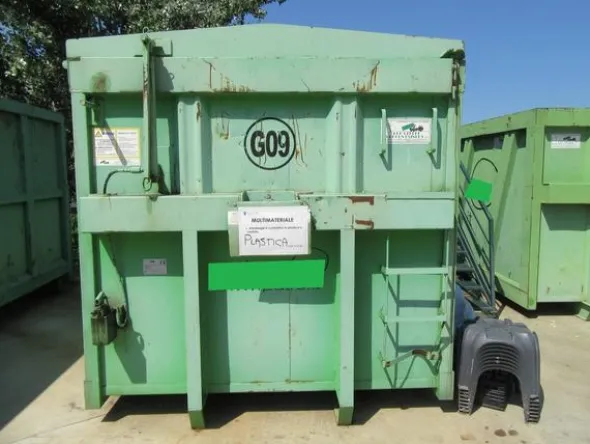 2215#3561 Container Locatelli Eurocontainers