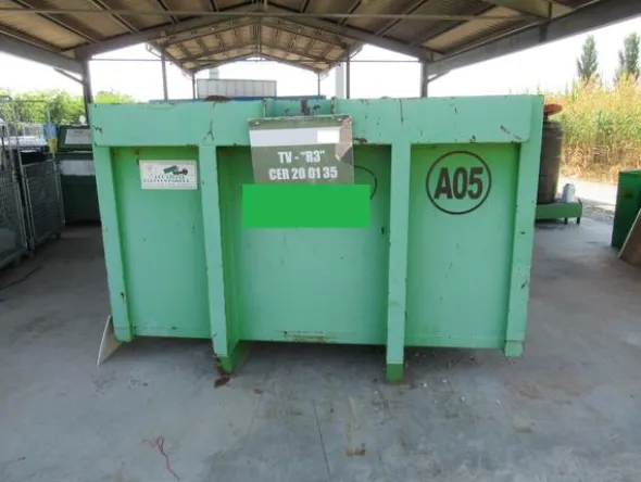 2127#3561 Container Locatelli Eurocontainers