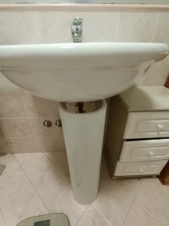 Coppia di sanitari e lavabo Ideal Standard
