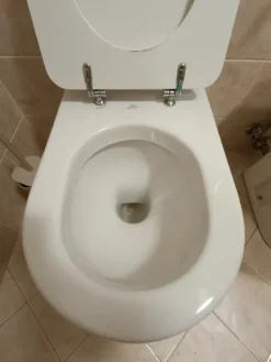 Coppia di sanitari e lavabo Ideal Standard