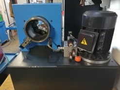crimpatrice per tubi alta pressione UNIFLEX