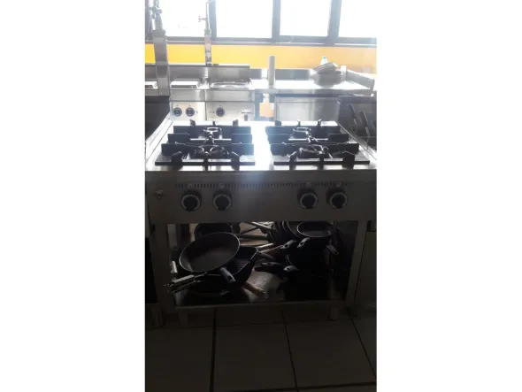 Cucina a gas professionale