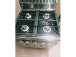Cucina 4 fuochi con forno a gas SEMINUOVA