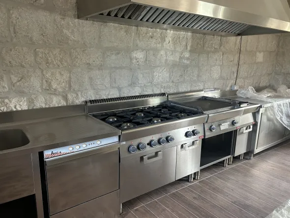 Cucina industriale completa