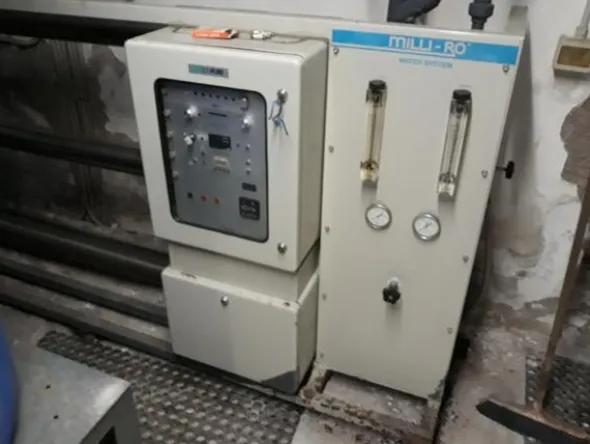 9#3675 Deionizzatore centralizzato e analizzatore automatico Alisei