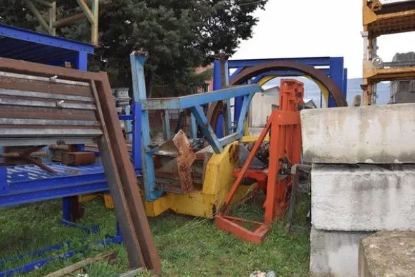 37#2993 Dime in ferro e semilavorati