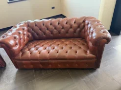 Divani in pelle rossa