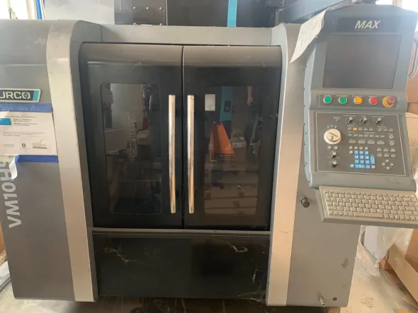 Due Hurco VMX 42, Un Hurco VMX30, Un hurco VM10HS