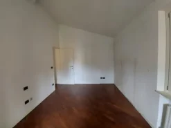#14690 Due uffici con garage e cantina