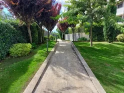 #18944 Due uffici in complesso residenziale con piscina