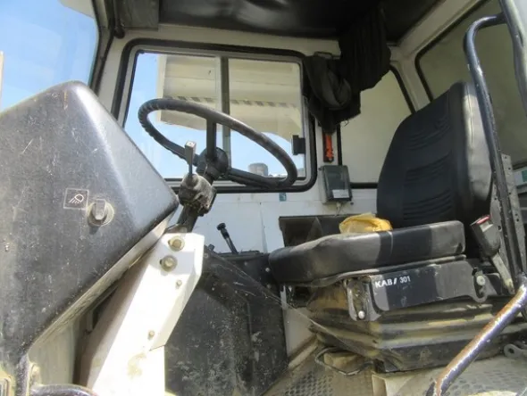 215#46820 Dumper Perlini 255