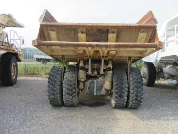 215#46820 Dumper Perlini 255