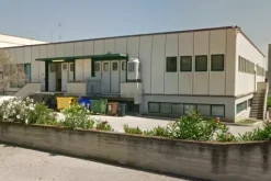 #2639920 Edificio artigianale con uffici e cabina elettrica