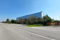 #25736 Edificio direzionale con uffici, mensa e cortile
