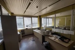 #25736 Edificio direzionale con uffici, mensa e cortile