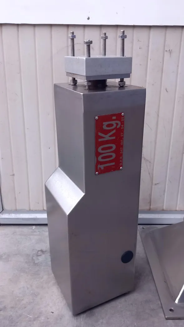 ELEVATORE A COLONNA – MANES (COD. MF-PR-ELE-86)
