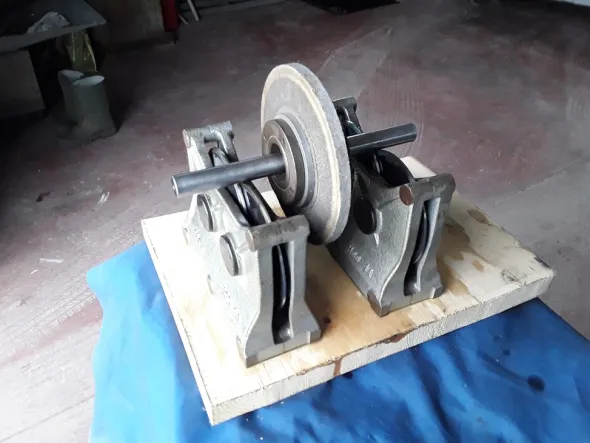 EQUILIBRATRICE STATICAA ROTELLE BERMI Mod. OAPer Corpi Rotanti