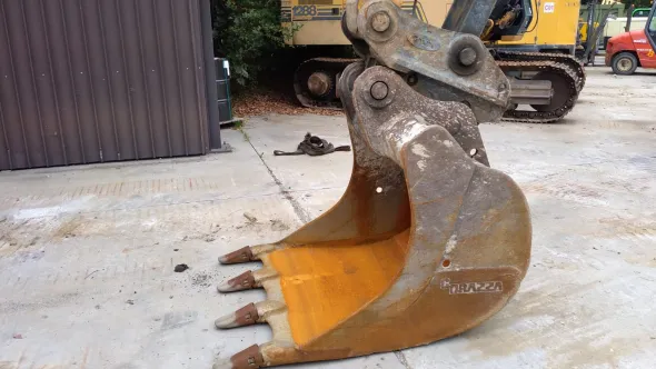Escavatore cingolato Hyundai - Robex 220NLC-9A