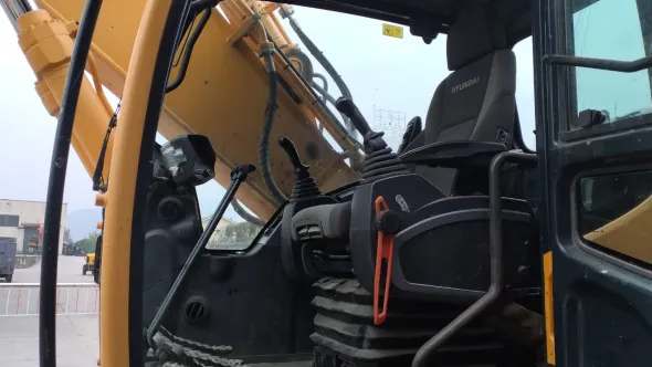 Escavatore cingolato Hyundai - Robex 220NLC-9A