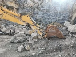 2#7693 Escavatore cingolato Liebherr