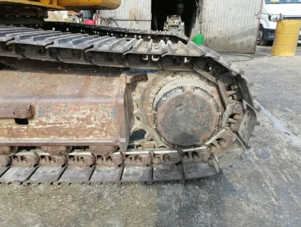 3#5567 Escavatore cingolato New Holland E 245 B