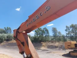 11#7850 Escavatore Fiat Hitachi FH 220.3