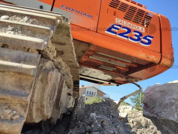 2#10032 Escavatore Fiat Kobelco E 235