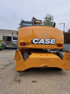 4#8492 Escavatore gommato Case WX 165