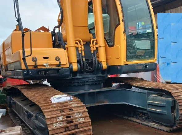 ESCAVATORE HYUNDAI 290