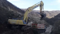 ESCAVATORE NEW HOLLAND E385 B