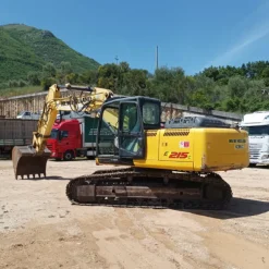 Escavatore New Holland E215C