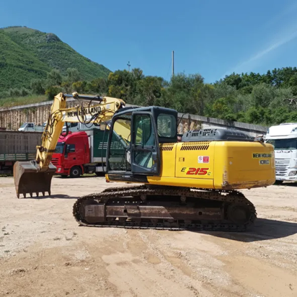 Escavatore New Holland E215C