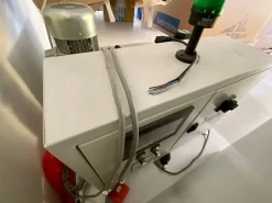 Estrusore da laboratorio