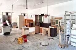 #24028 Fabbricato artigianale con terreno agricolo