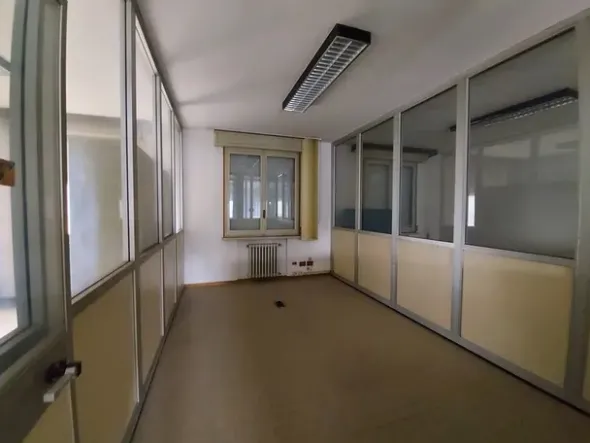 #14217 Fabbricato direzionale con area pertinenziale