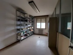 #14217 Fabbricato direzionale con area pertinenziale