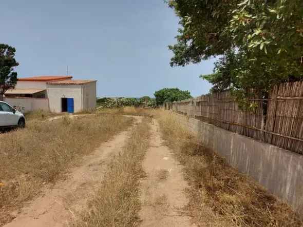 #6845 Fabbricato direzionale con terreni agricoli